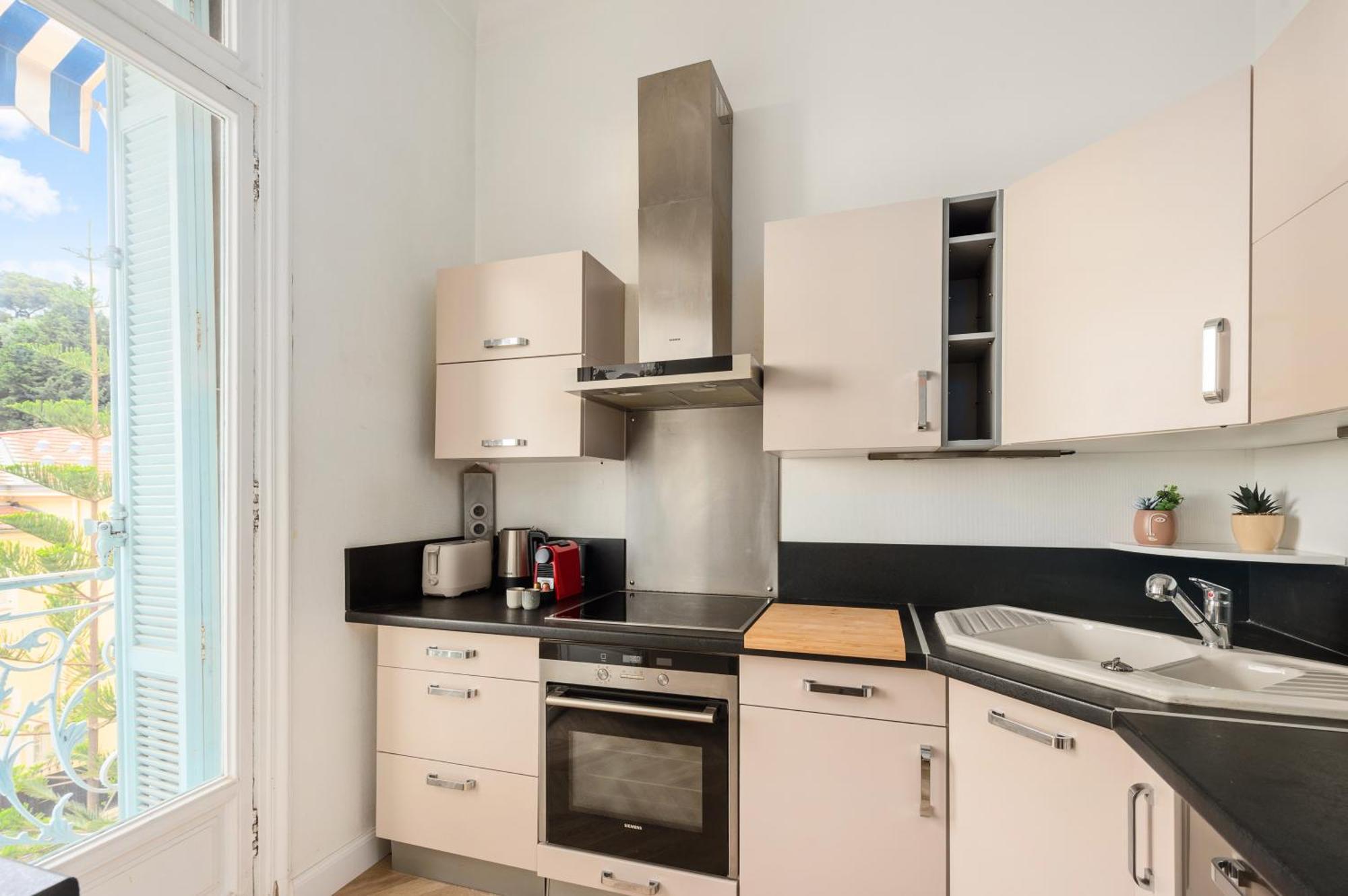 Mont Fleuri- Somptueux 2 Pieces - Parking - Menton Apartment Luaran gambar