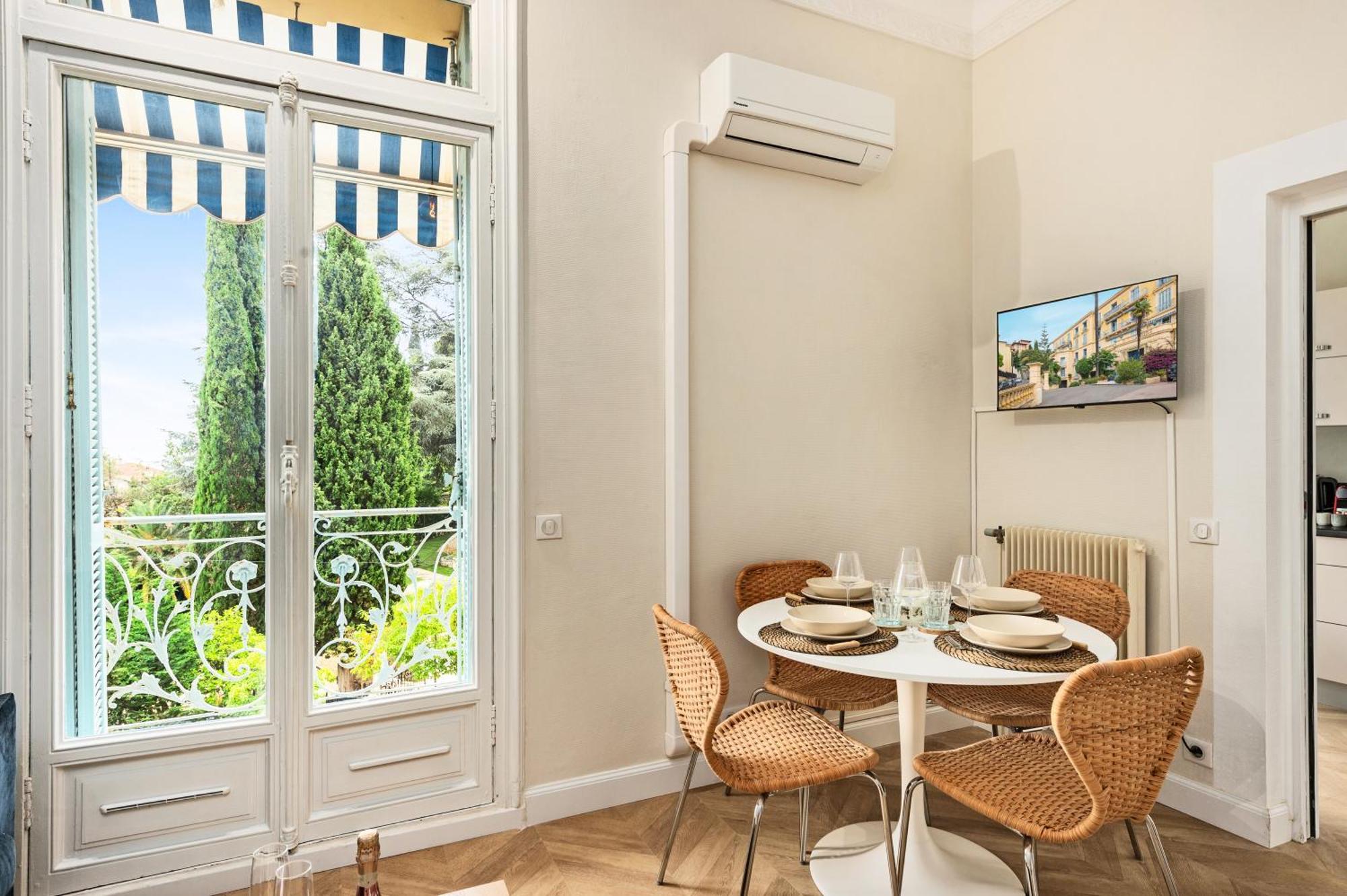 Mont Fleuri- Somptueux 2 Pieces - Parking - Menton Apartment Luaran gambar