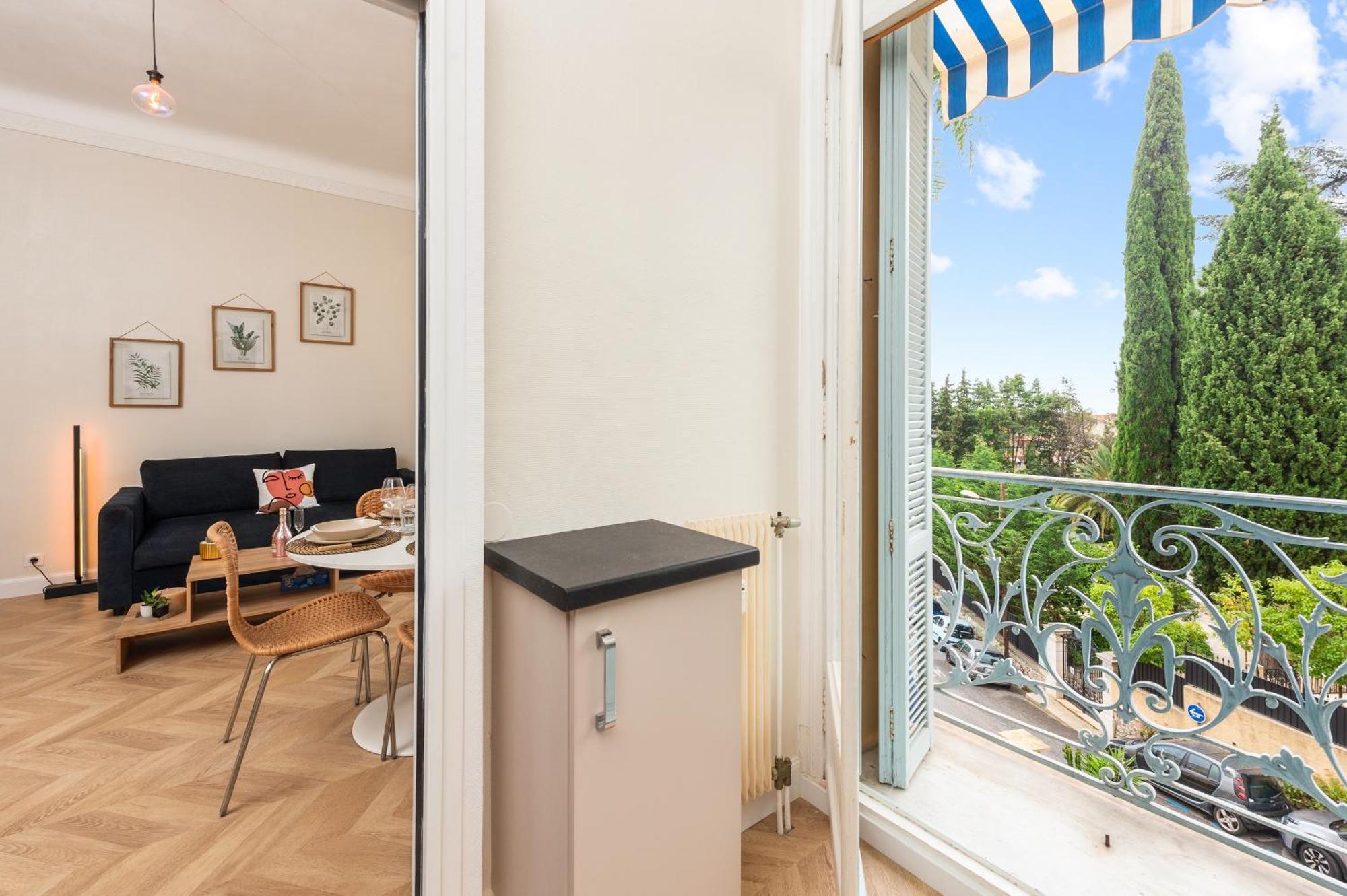 Mont Fleuri- Somptueux 2 Pieces - Parking - Menton Apartment Luaran gambar