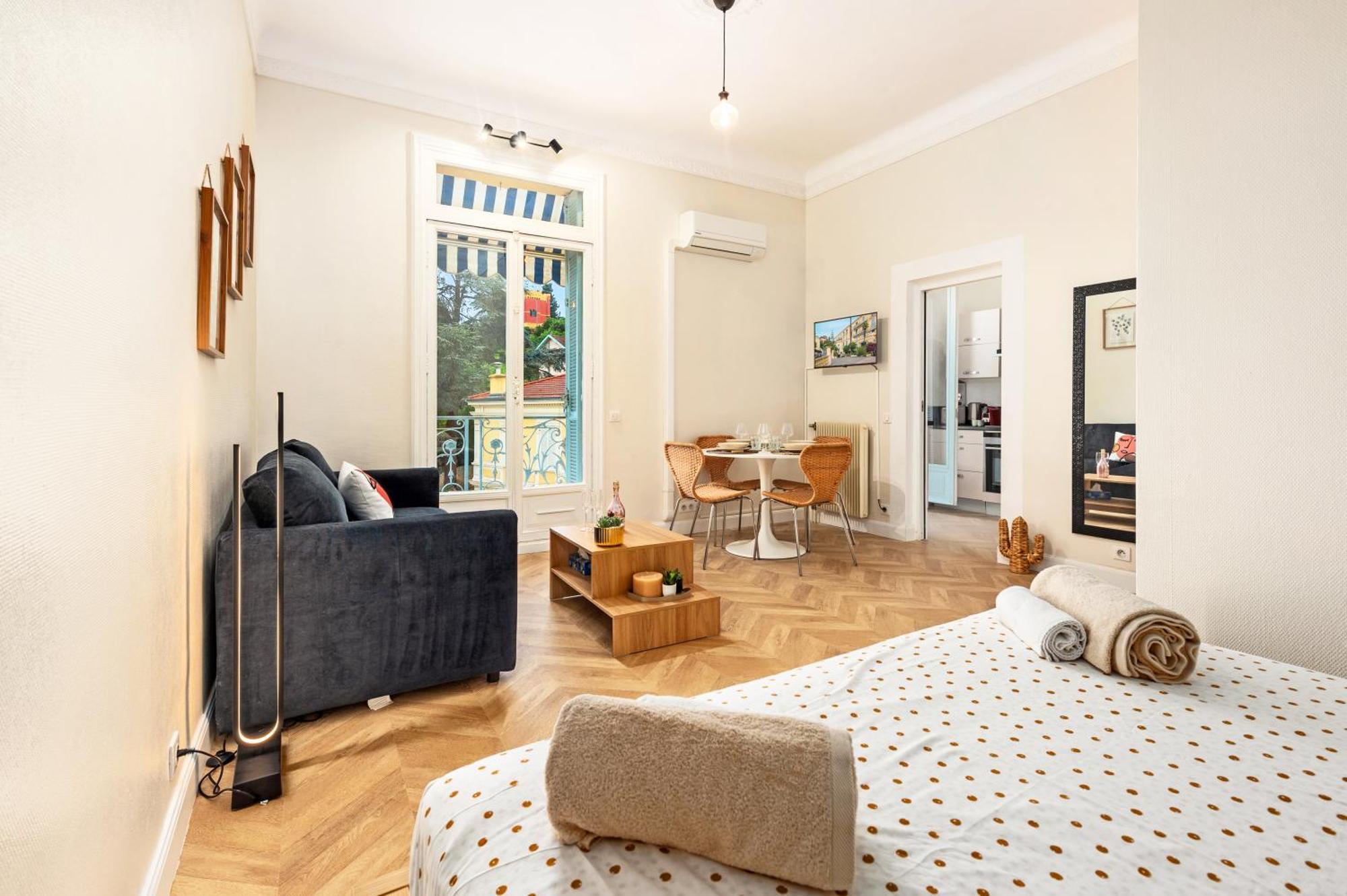 Mont Fleuri- Somptueux 2 Pieces - Parking - Menton Apartment Luaran gambar