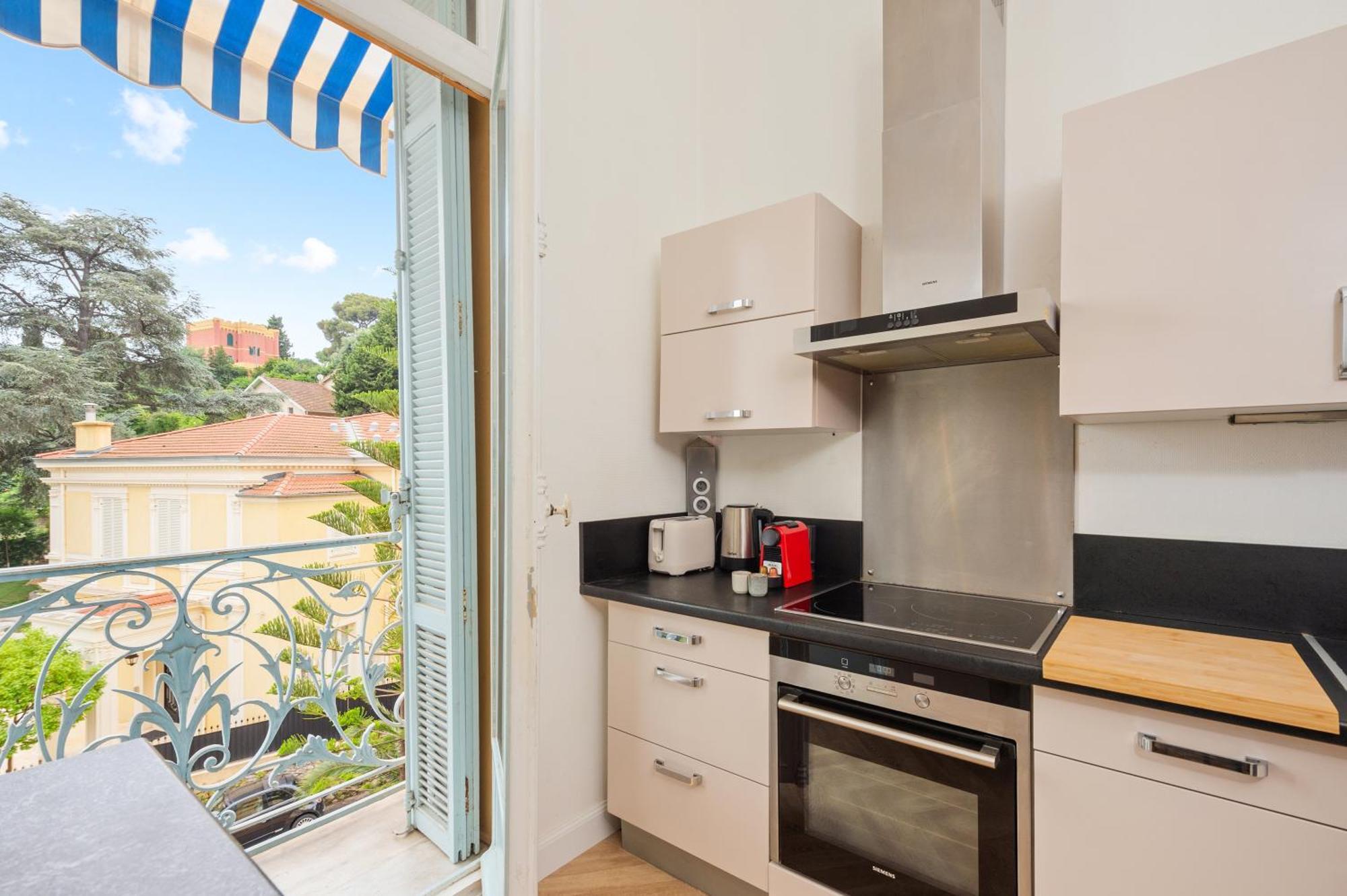 Mont Fleuri- Somptueux 2 Pieces - Parking - Menton Apartment Luaran gambar